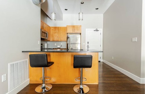 Wholesale District Apartment | Downtown Indy Luxury 1BR Perfect Central Location