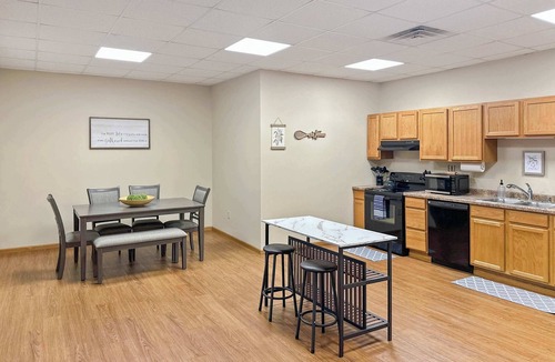 Historic Downtown La Crosse Apartment | Downtown La Crosse 3-Bedroom Apartment