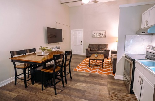 Downtown Lafayette Historic District Condo | Downtown Lafayette Queen Suite
