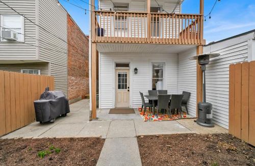 Lancaster House | Downtown Lancaster Luxury 4BR - Garage & Parking