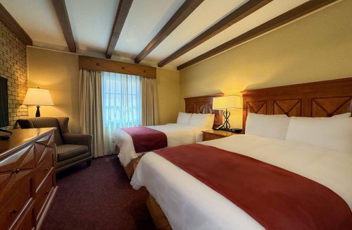 Western Division Hotel | Downtown Laredo | 3 Units w/Pool, Grill & Hot Tub