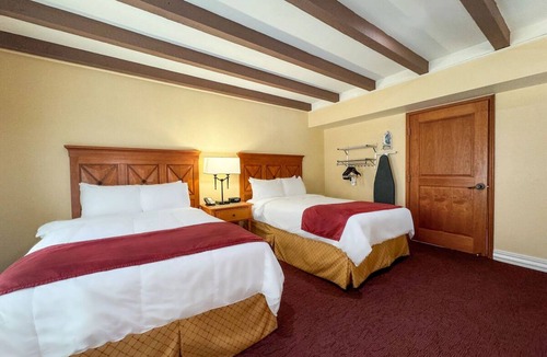 Western Division Hotel | Downtown Laredo | 3 Units w/Pool, Grill & Hot Tub