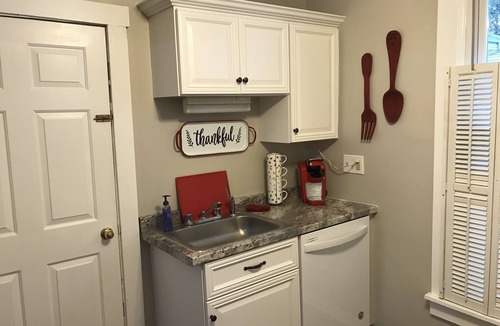 Lebanon House | Downtown Lebanon, Near Kings Island, Lovely Historic Home, 1st Flr, Washer/Dryer