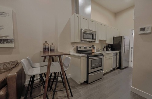 Boston Financial District Apartment | Downtown Loft | Walk Anywhere | Ideal for Nurses!