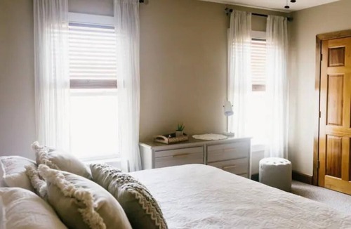Cookeville House | Downtown Luxe Modern Home