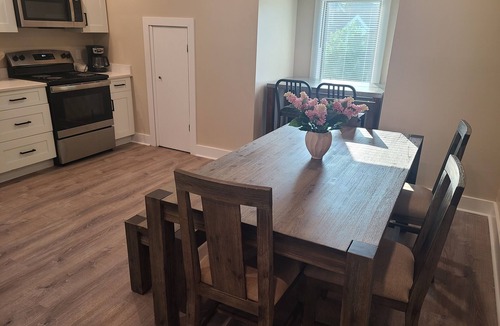 Marblehead Apartment | Downtown Marblehead 3brm