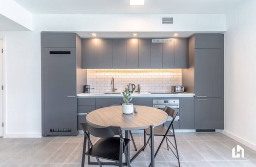 Downtown Miami Apartment | Downtown Miami Stay, Rooftop Pool and Views