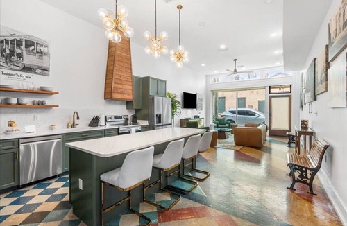 Central Business District Apartment | Downtown Mobile Luxe: Pets Ok, Walkable, Secure Parking