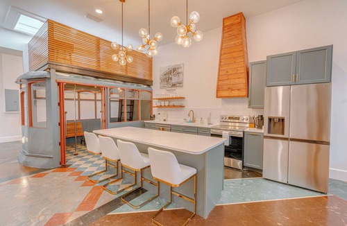 Central Business District Apartment | Downtown Mobile Luxe: Pets Ok, Walkable, Secure Parking