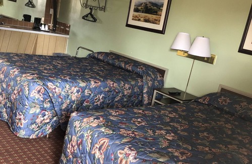 Coshocton Hotel | Downtown motel