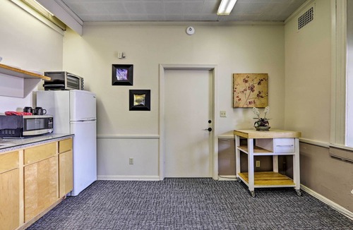 Mount Vernon Apartment | Downtown Mount Vernon Apt - 20 Mi to Vineyard