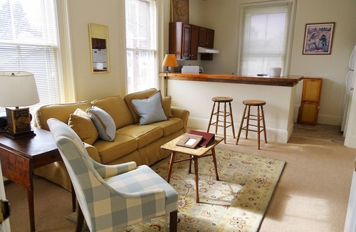Nantucket Town Apartment | DOWNTOWN NANTUCKET APARTMENT