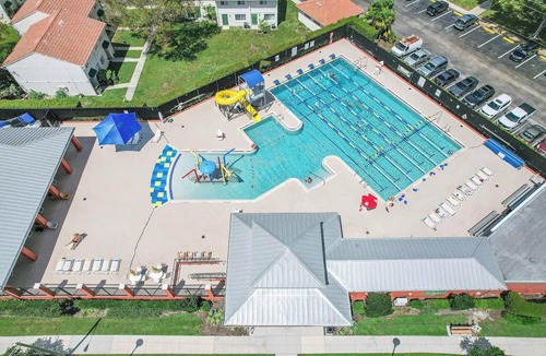 Redevelopment Area Apartment | Downtown Naples Coastal Retreat
