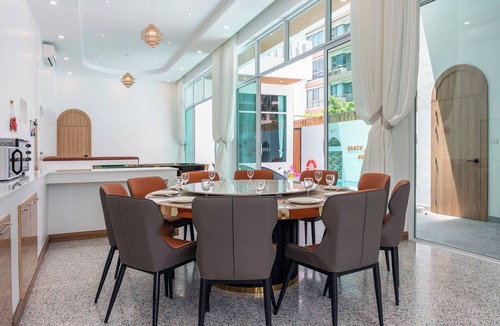 Pattaya Bay Villa | Downtown Oasis Pool Villa Collection | KTV Private Stay | Near Walking Street
