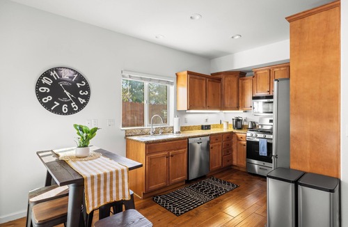 Paso Robles House | Downtown Paso Robles Private Patio + Walk to Tasting Rooms | Casa Robles