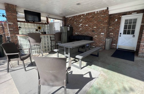Booker T. Washington House | Downtown Phoenix attached 2 king bed rooms 1 bath suite