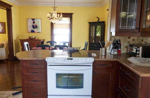 Prince Edward House | Downtown Picton with pool