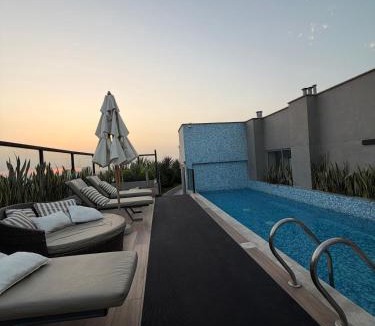 La Victoria Apartment | Downtown premium suite with city view