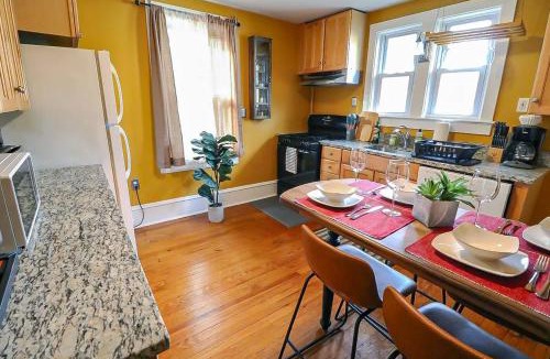 Princeton Apartment | Downtown Princeton Elegance 3BR Fast Wi-fi