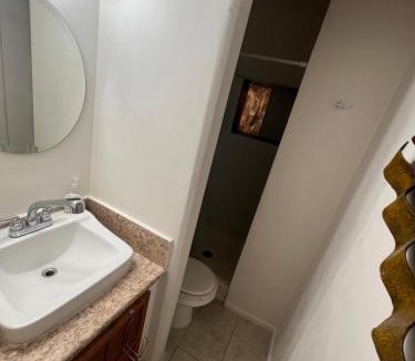 Garfield Apartment | Downtown Purple Apartment
