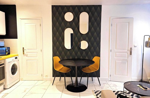 Troyes Apartment | Downtown, quiet and fully equipped F1, wifi