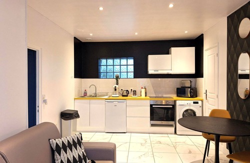 Troyes Apartment | Downtown, quiet and fully equipped F1, wifi