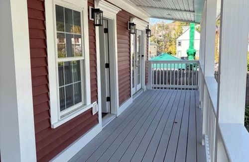 Ludlow Apartment | Downtown Remodel: Restaurants & Mountain Shuttle