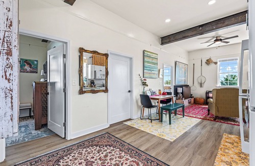 Issue Condo | Downtown Residential Suite across from the Beach