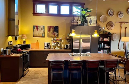 Sequim Apartment | Downtown Retreat Penthouse in Sequim, Mtn Views