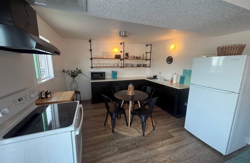 Crescent City Apartment | Downtown Retro Modern Flat, 3 blocks from the beach!
