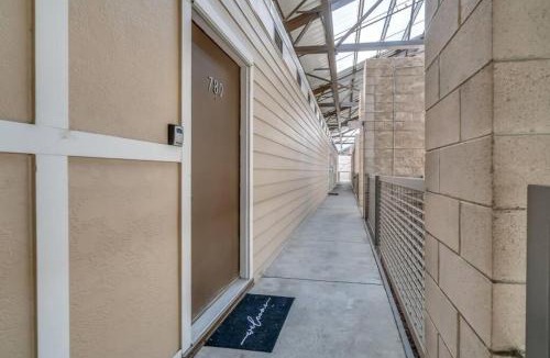 North Capitol Apartment | Downtown Riverfront Condo unit 780