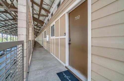 North Capitol Apartment | Downtown Riverfront Condo unit 780