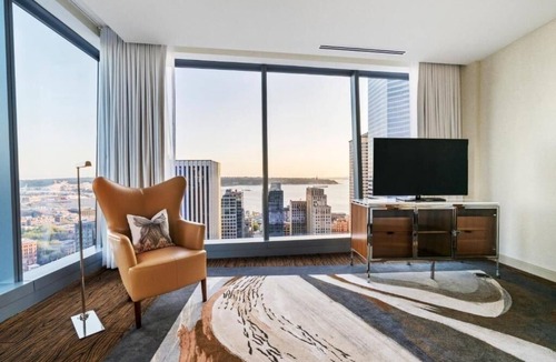 Downtown Seattle Hotel | Downtown Seattle Luxury Stay In 2 King Suites