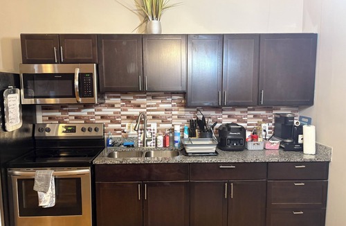 Detroit Apartment | Downtown Spacious Industrial 420 friendly Loft Apt with free parking on street
