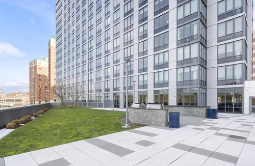 White Plains Apartment | Downtown Studio BR | near MetroNorth Station