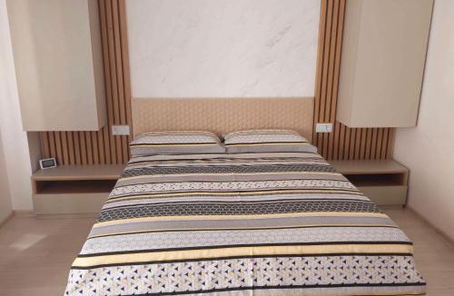 Ramnicu Valcea Apartment | Downtown Studio