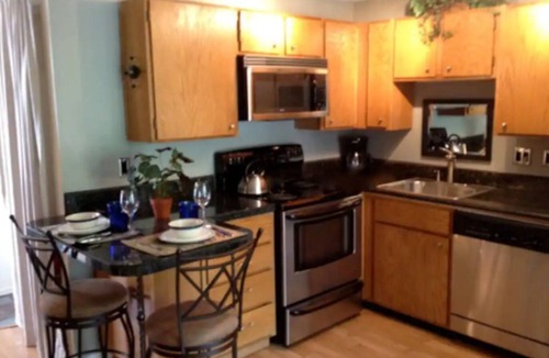 Whittier Condo | Downtown, Upscale PEARL ST!