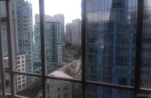 Coal Harbour House | Downtown Vancouver Private Guest Room