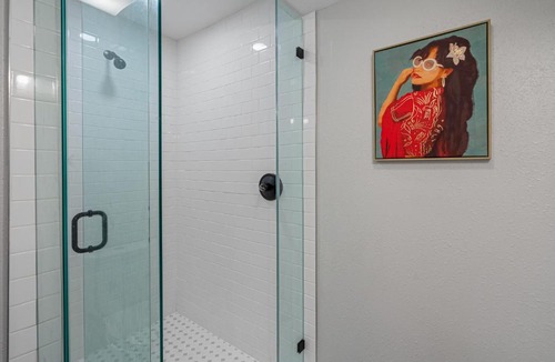 Oakford Park Apartment | Downtown Vibes Stylish Studio, Perfect Location