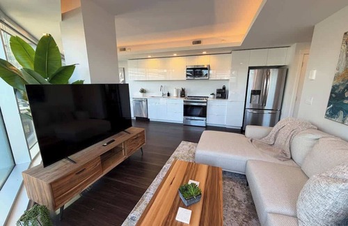 Downtown Halifax Apartment | Downtown waterfront 2 BR and 2 Bath with 6 appliances