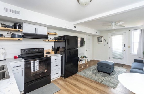Waynesboro Apartment | Downtown Waynesboro, Close to 151, Blue Ridge Parkway, Close to Augusta Health and UVA