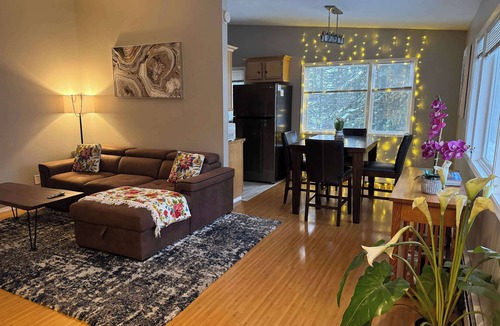 South Addition House | Downtown WestChester Casa with King Beds