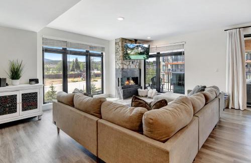 Winter Park House | Downtown WP Condo 2208 I Private Hot Tub I AC I Great Views I Activity Program