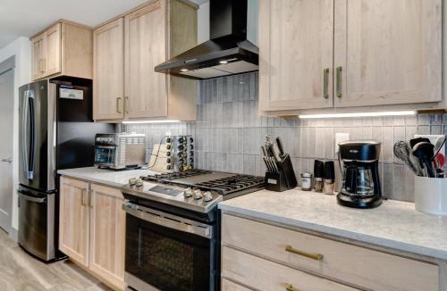 Winter Park House | Downtown WP Condo 2208 I Private Hot Tub I AC I Great Views I Activity Program