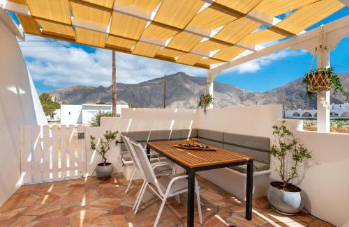 Perissa House | DP Homes Beachside in Santorini