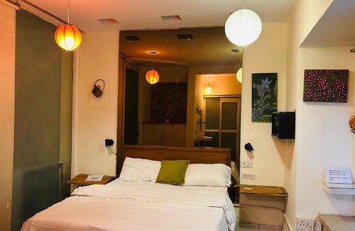 Malviya Nagar House | Dr Balis Bliss Homestay