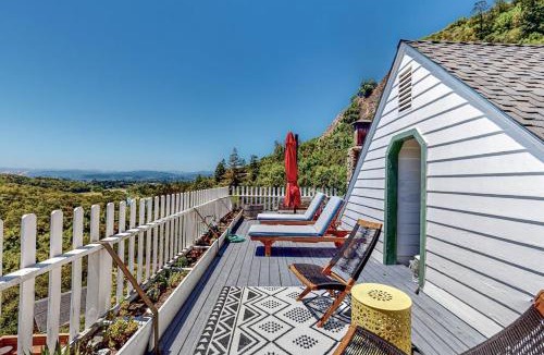 Healdsburg House | Dragon Cottage