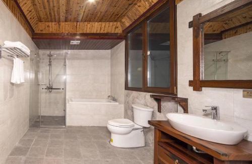 Longsheng Various Nationalities Autonomous County Hotel | Dragon Ridge Cloud Villa