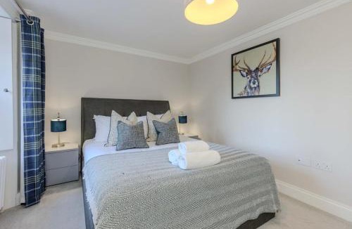 West End Apartment | Dragon Suites - Edinburgh City Centre 2 Bed Apartment