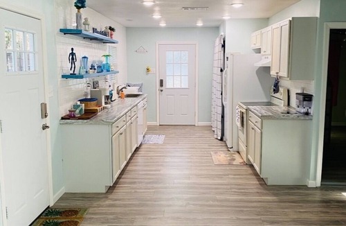 Citrus Springs House | “Dragonfly Camp” Springs Paradise!